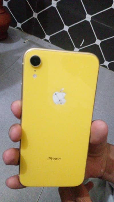 Apple iPhone XR