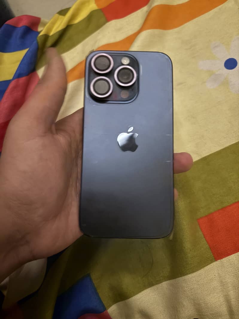Apple iPhone 15 Pro 0