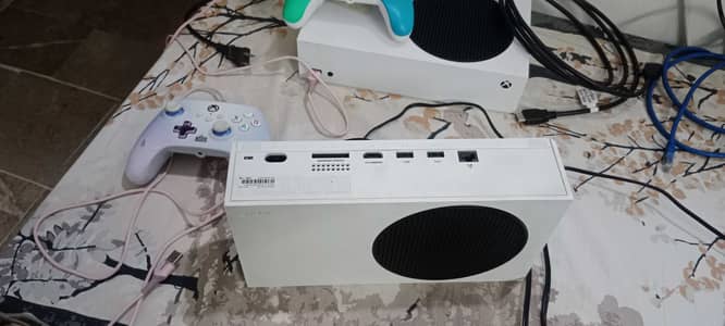 Xbox Series S 10/10 Condition For urgent sell