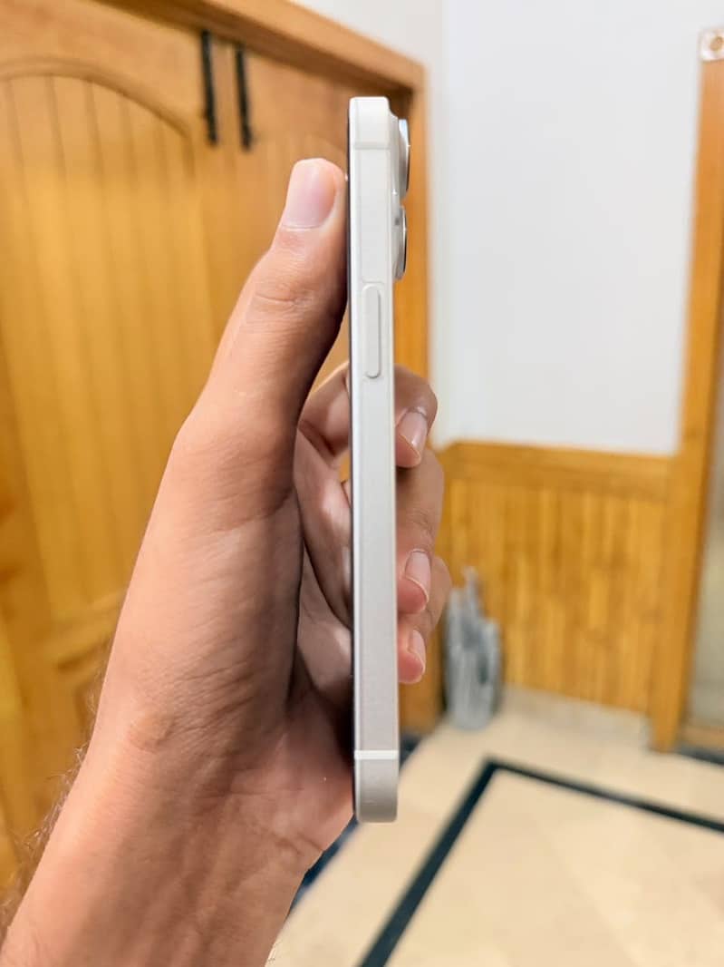Apple iPhone 14 6