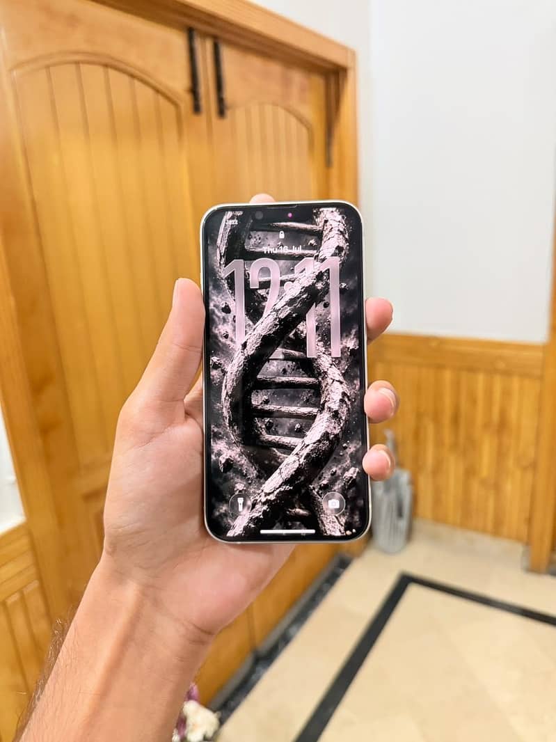 Apple iPhone 14 10