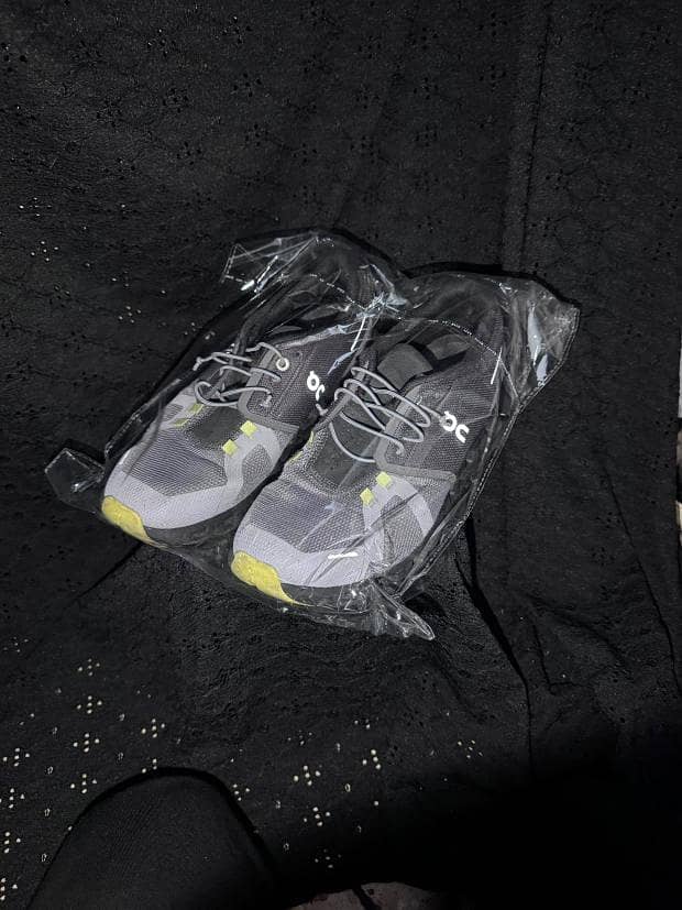 ON cloud shoes 0