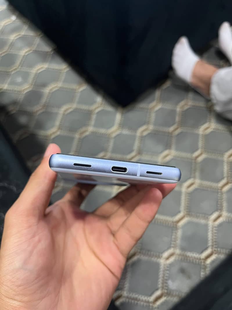 Google Pixel 7a 2