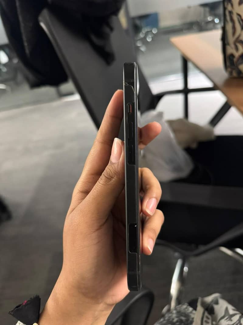 Apple iPhone 15 2