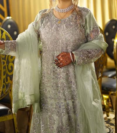 I want to sale my dress