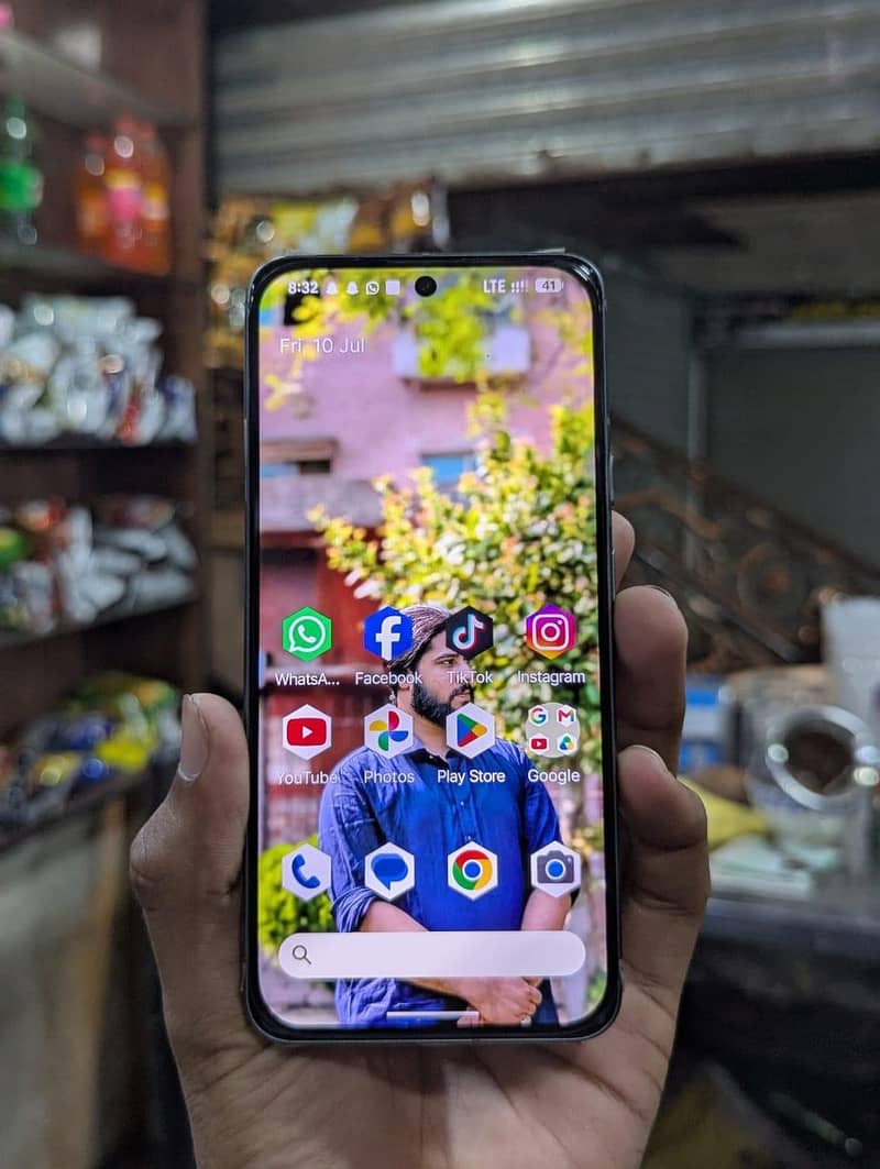 Google Pixel 8 1