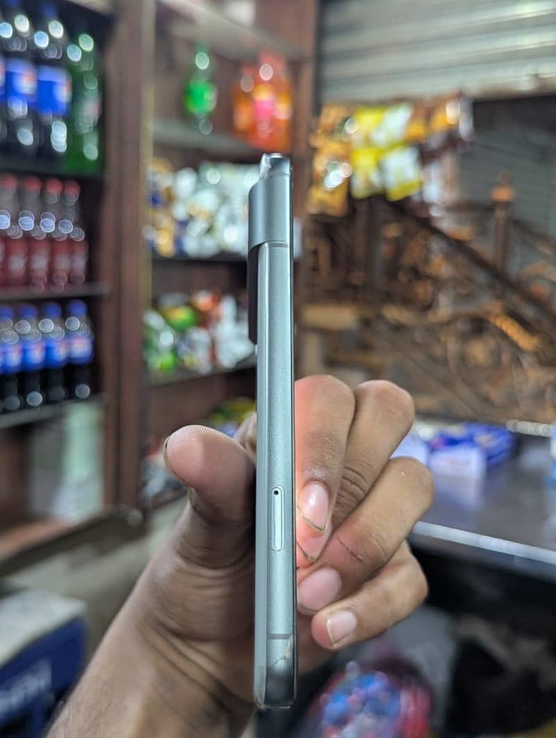 Google Pixel 8 2