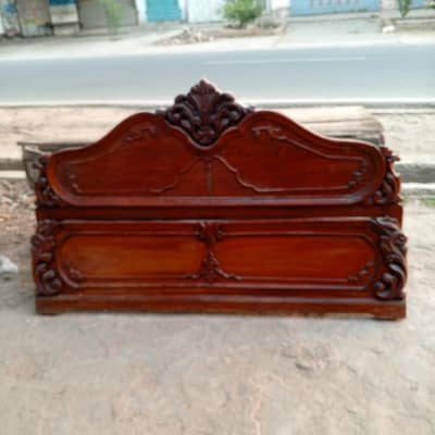 wooden bed 