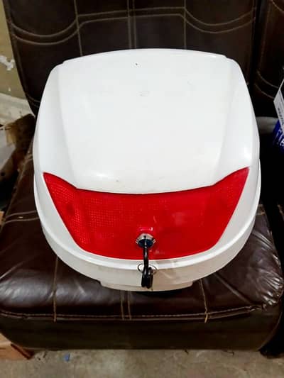 universal Tail Box