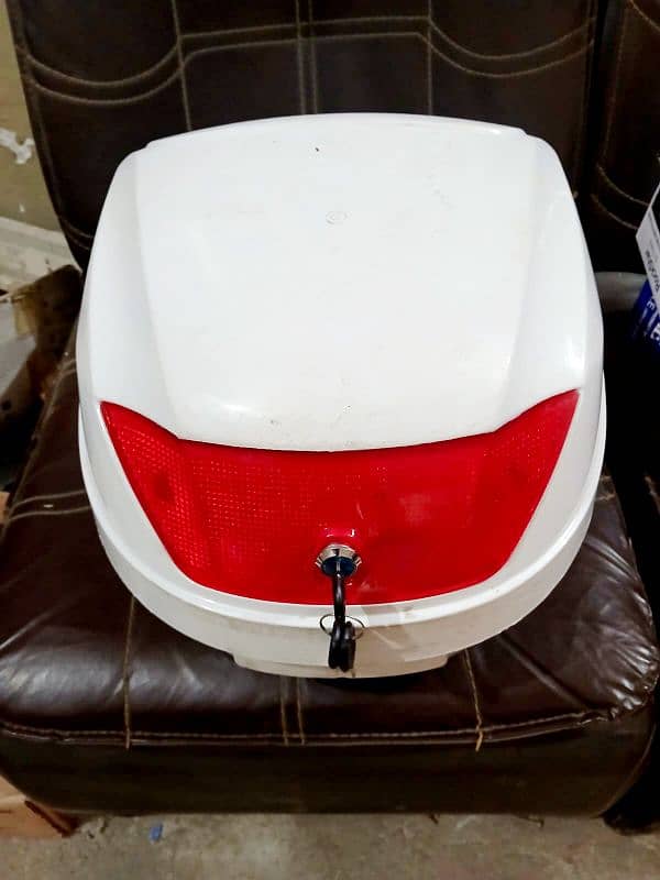 universal Tail Box 0