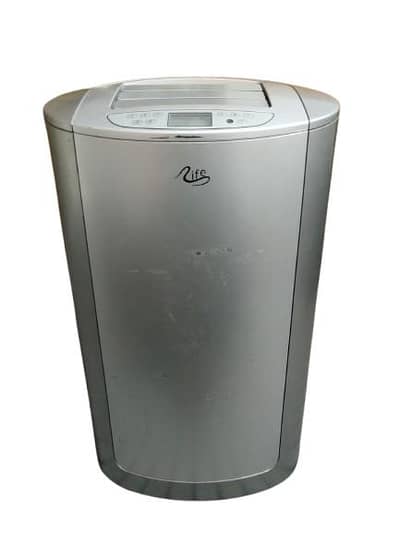 Portable Use AC 1 Ton in Very good condition Life campany