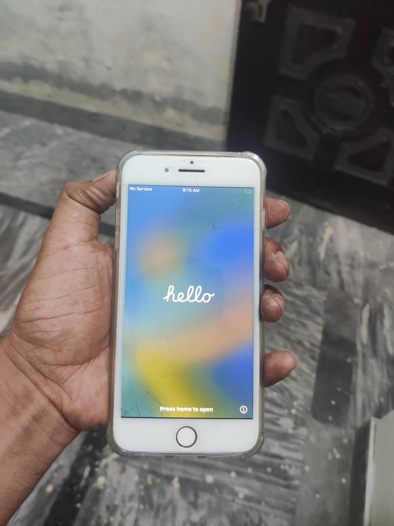 Apple iPhone 8 Plus 3