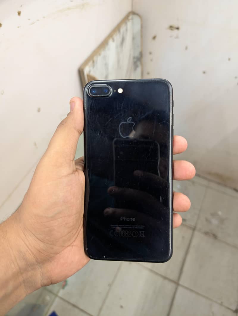 Apple iPhone 7 Plus 3