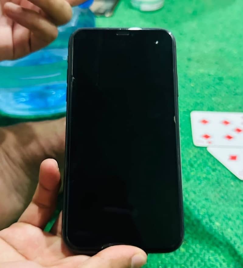 Apple iPhone 11 0