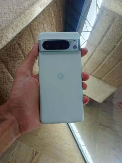 Google Pixel 8 Pro