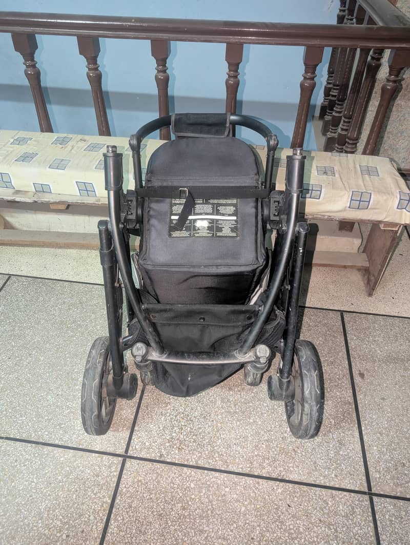 Pram for kid 4