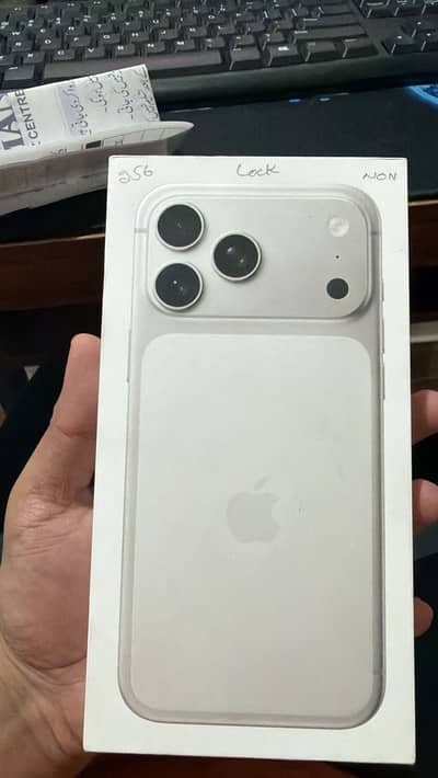 I phone 17 pro max 256 gb silver