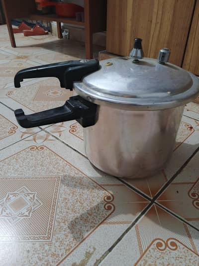 brand new cooker sonex 11 liters