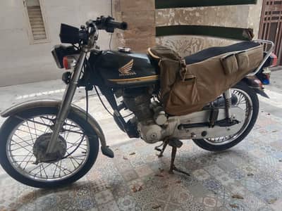 This is a cg125 2021 model self start+kick no major work all okay