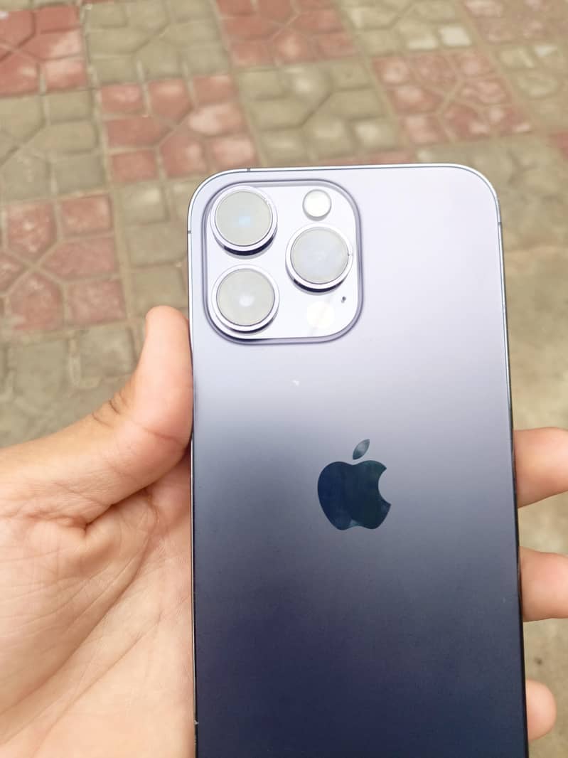 Apple iPhone 14 Pro Max 0