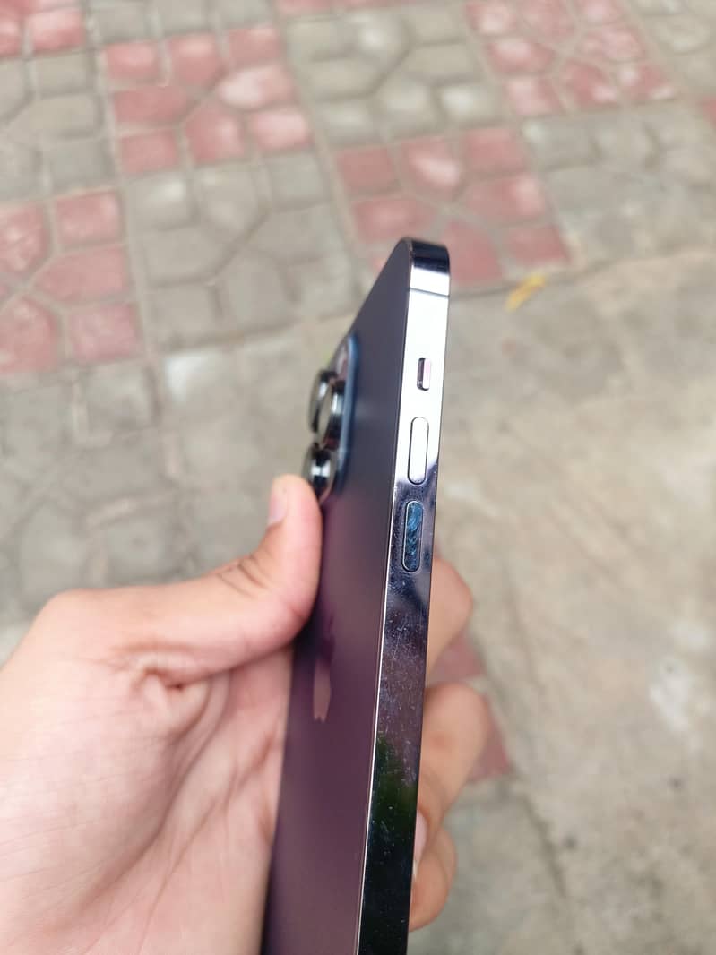 Apple iPhone 14 Pro Max 3
