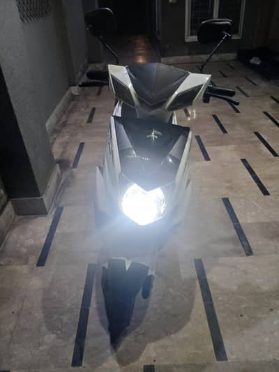 JOLTA ELECTRIC SCOOTER FASTER THAN 70 BIKE.