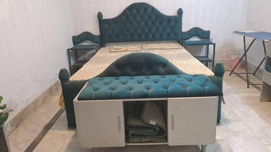 Queen Bed set for sale