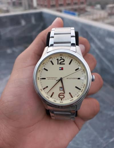 tommy Hilfiger lot watch