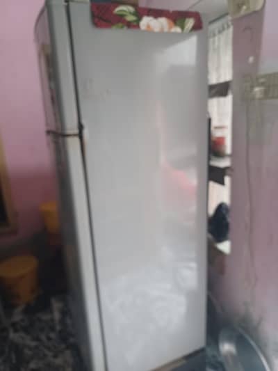 Dawlance  fridge Super lush condition