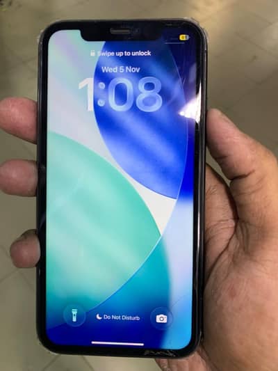 iPhone 11 64gb Jv 4 month sim time
