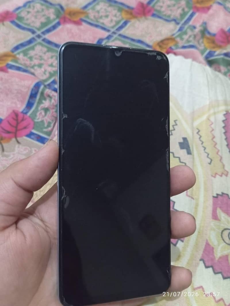 Realme Note 60 4