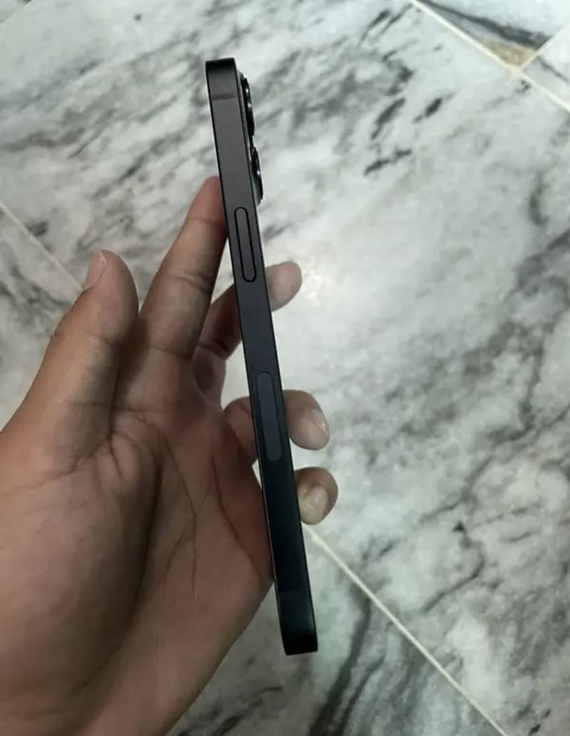 Apple iPhone 13 3