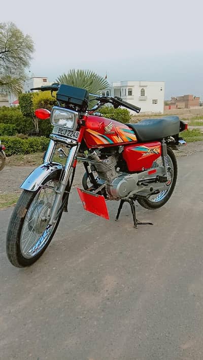 2025/2026 bike hai. bike 6800 genven chali hui hai.