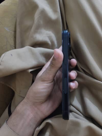 Apple iPhone 15
