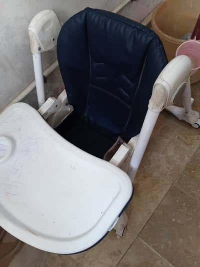 Baby seater in excellent condition