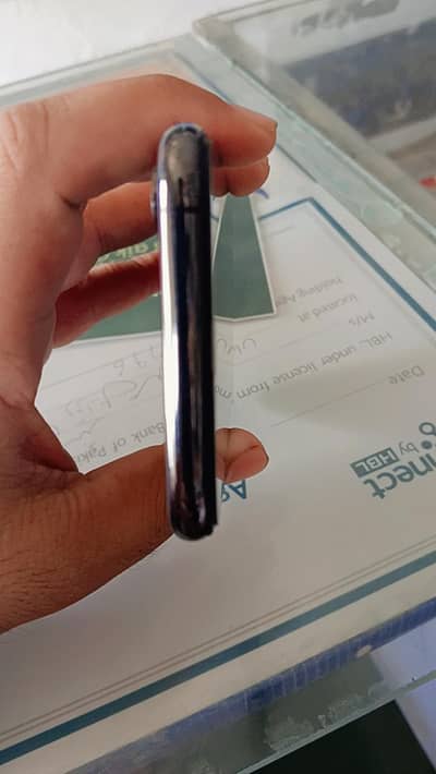 Apple iPhone XS