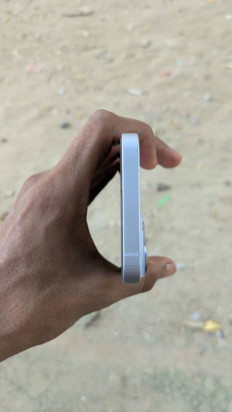 iPhone 14 6