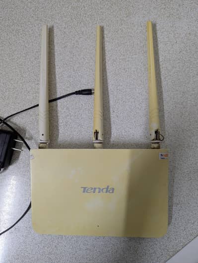Tenda 2.4 GHZ Wifi Router