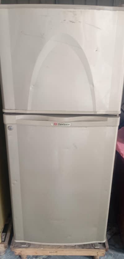 Daw lance fridge urgent for sale