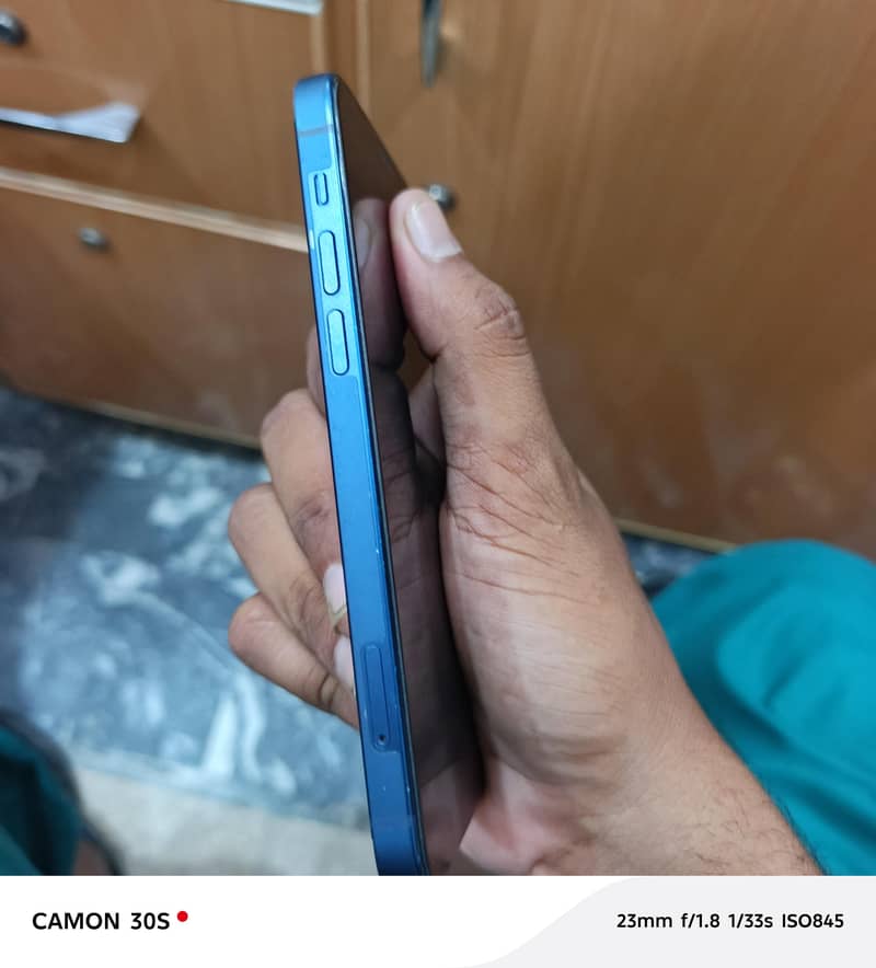 Apple iPhone 12 3