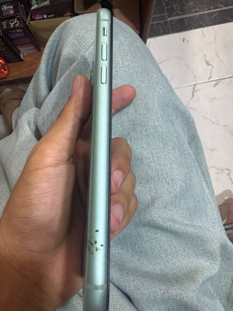 Apple iPhone 11 6