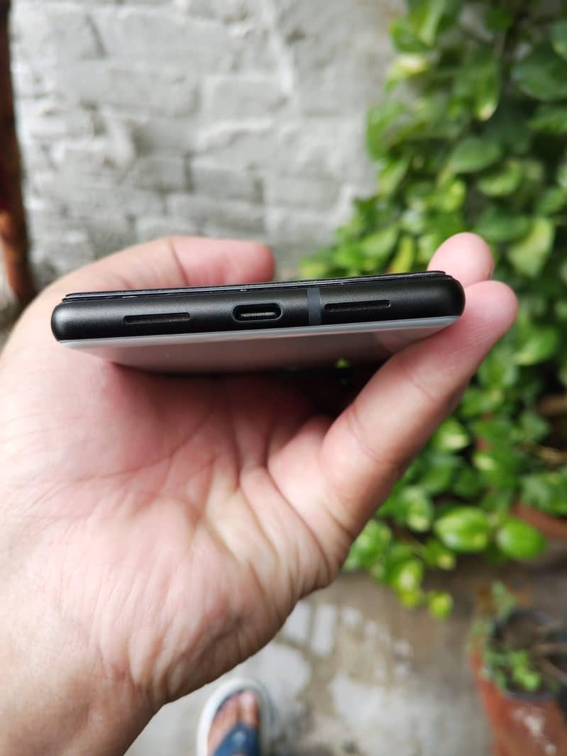 Google Pixel 6 5