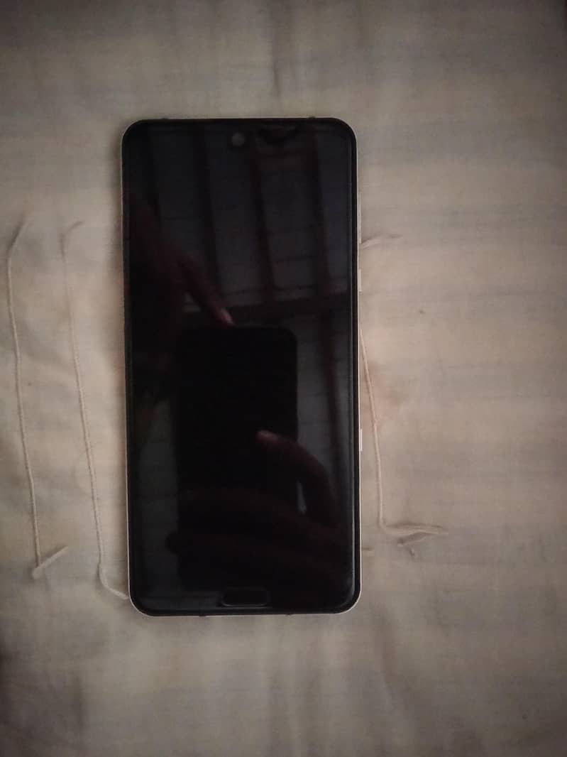 Sharp Aquos R3 2