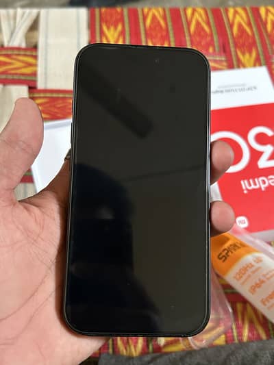 Apple iPhone 16