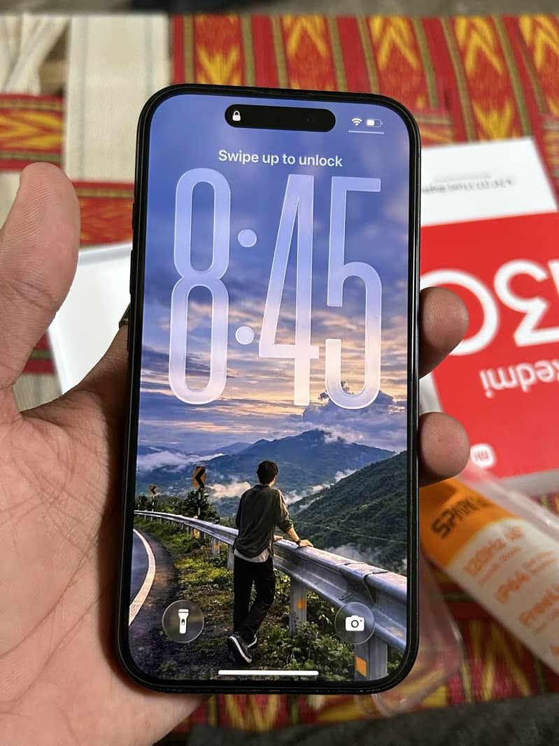 Apple iPhone 16 2