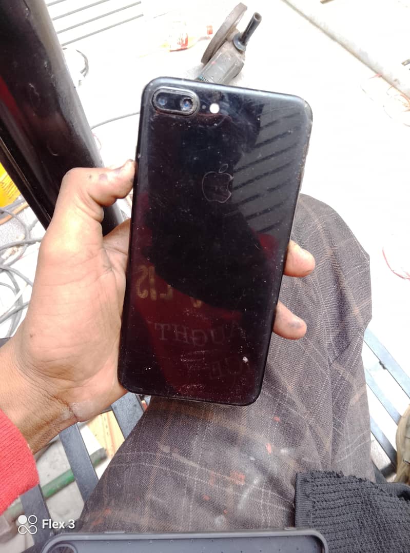 Apple iPhone 7 Plus 0