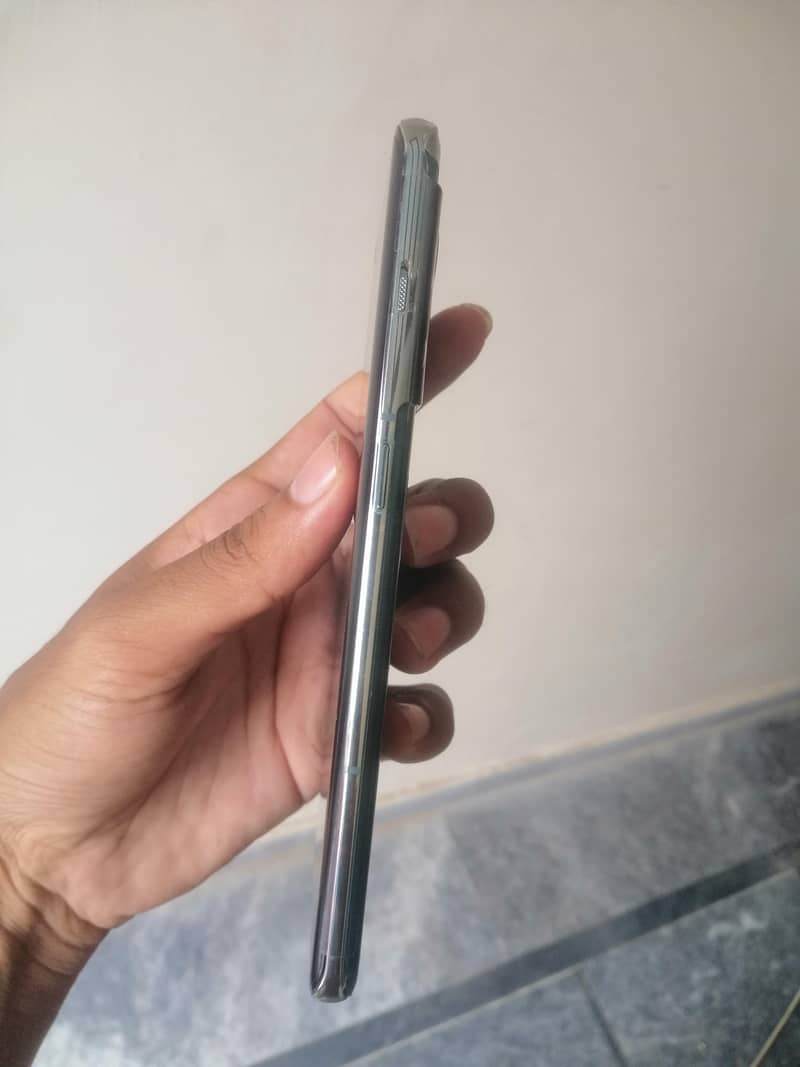 One Plus 10 Pro 1