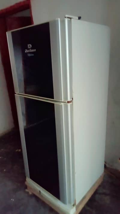 Dawlance Refrigerator in Excellent Condition for Sale
