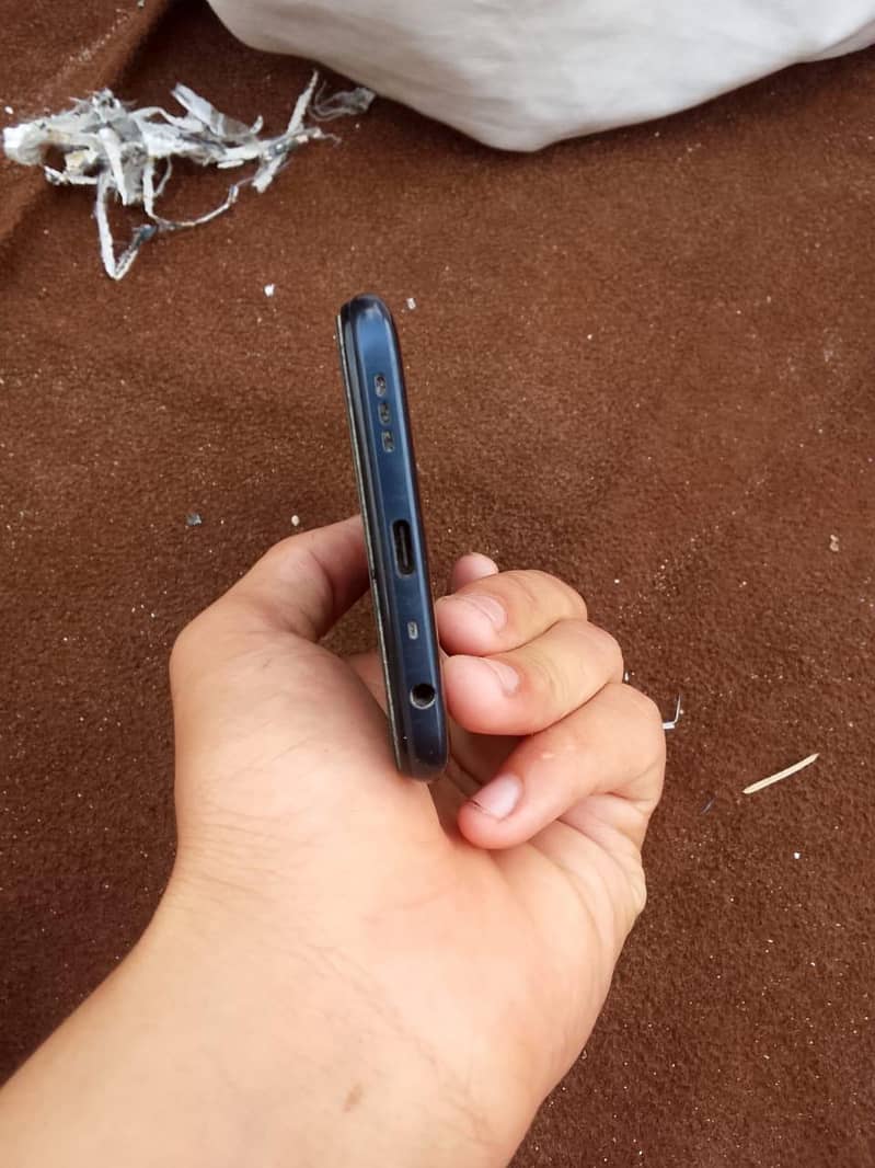 OPPO A54 0