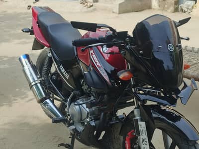 YAMAHA YBR 125